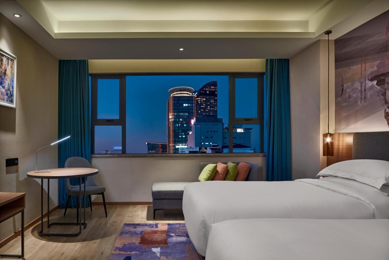 Aurea Central Hotel Phnom Penh Zewnętrze zdjęcie