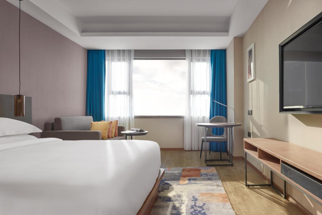 Aurea Central Hotel Phnom Penh Zewnętrze zdjęcie