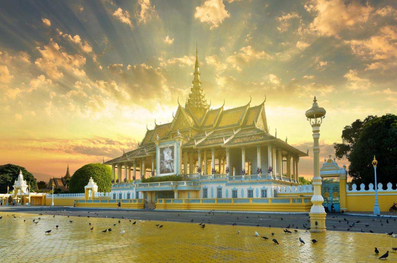 Aurea Central Hotel Phnom Penh Zewnętrze zdjęcie